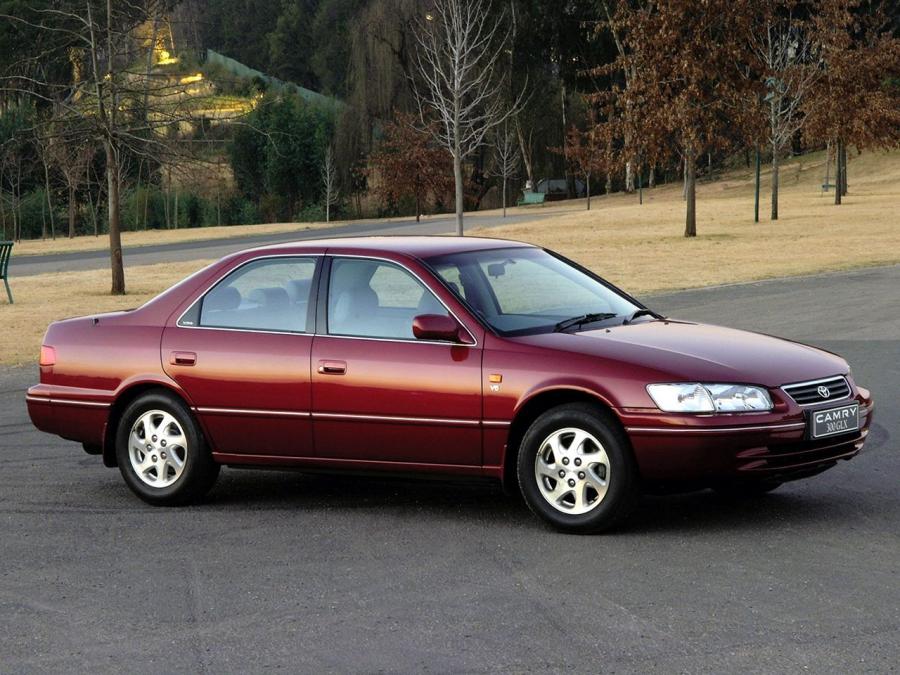  Toyota Camry 2000 года  (ZA) (фото 3 из 18)